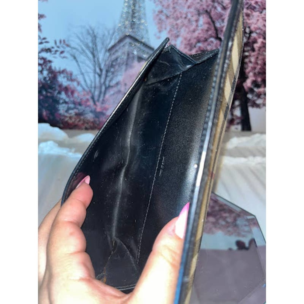 Burberry Original Wallet - Picture 5 of 9